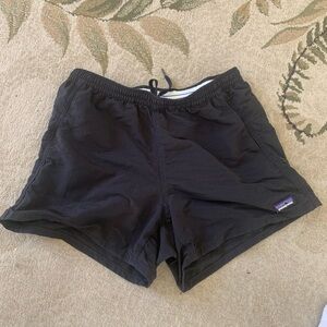 Patagonia Black shorts baggies size small 5 inch